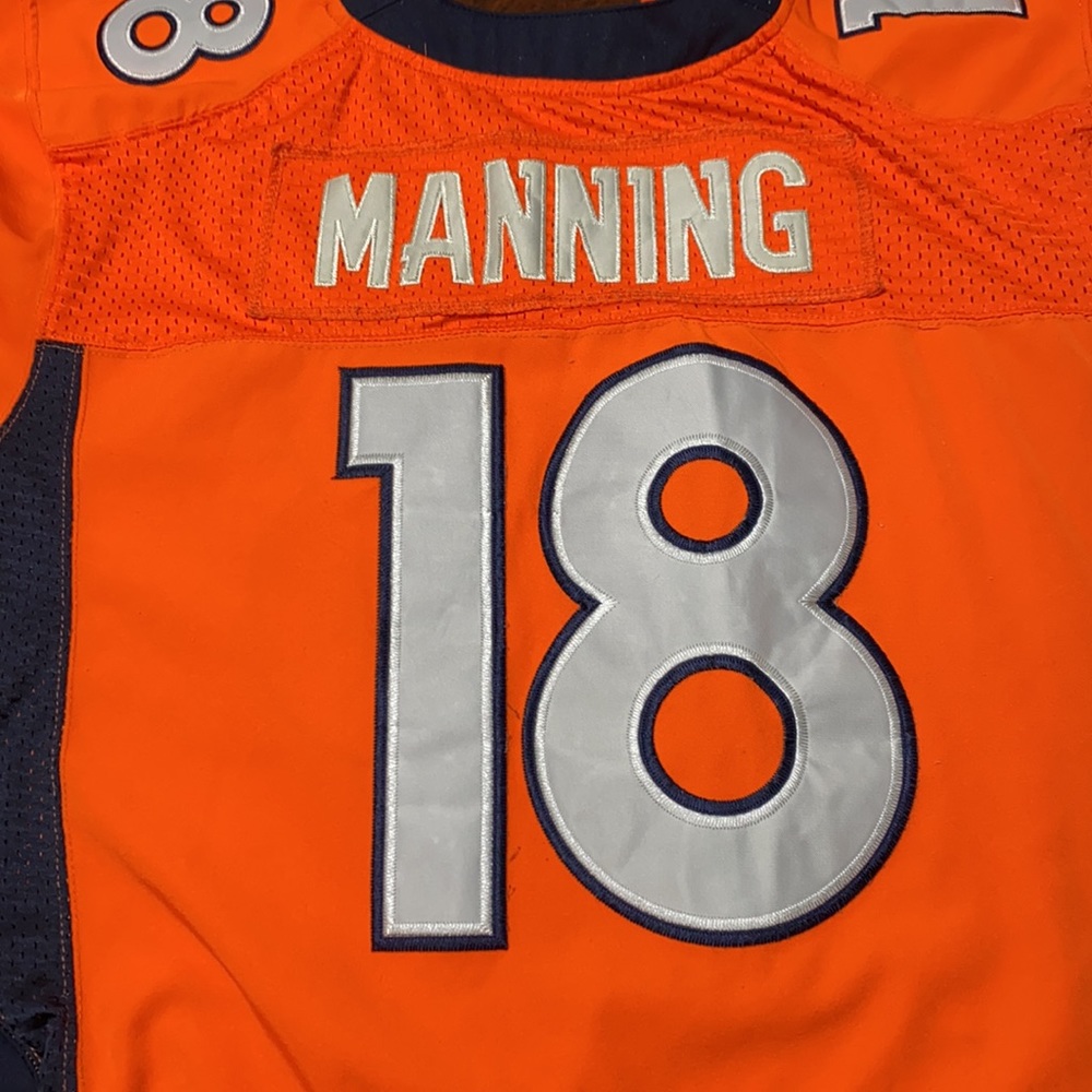 Manning bronco jersey player jersey on field jersey